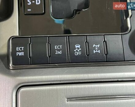 Белый Тойота Ленд Крузер, объемом двигателя 4.46 л и пробегом 90 тыс. км за 55000 $, фото 20 на Automoto.ua