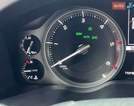 Белый Тойота Ленд Крузер, объемом двигателя 4.46 л и пробегом 90 тыс. км за 55000 $, фото 25 на Automoto.ua