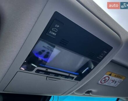 Белый Тойота Ленд Крузер, объемом двигателя 4.46 л и пробегом 225 тыс. км за 47000 $, фото 25 на Automoto.ua