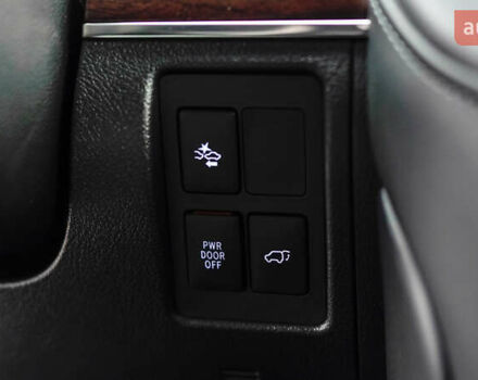 Білий Тойота Ленд Крузер, об'ємом двигуна 4.61 л та пробігом 51 тис. км за 52098 $, фото 33 на Automoto.ua