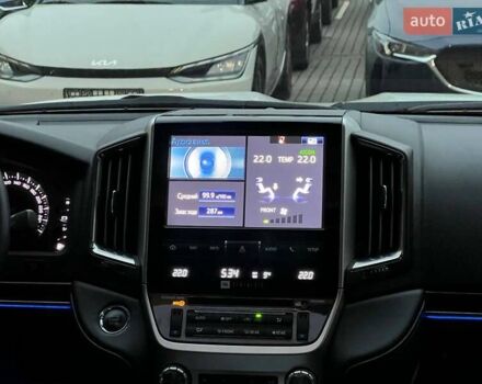 Белый Тойота Ленд Крузер, объемом двигателя 4.46 л и пробегом 225 тыс. км за 47000 $, фото 15 на Automoto.ua