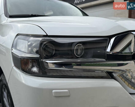 Білий Тойота Ленд Крузер, об'ємом двигуна 4.46 л та пробігом 245 тис. км за 44500 $, фото 53 на Automoto.ua