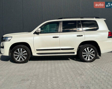 Белый Тойота Ленд Крузер, объемом двигателя 4.7 л и пробегом 145 тыс. км за 46590 $, фото 10 на Automoto.ua