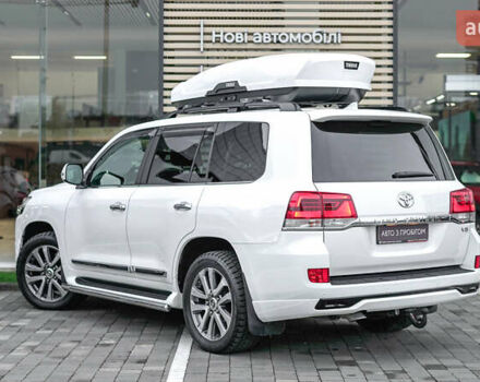 Білий Тойота Ленд Крузер, об'ємом двигуна 4.61 л та пробігом 51 тис. км за 52098 $, фото 1 на Automoto.ua