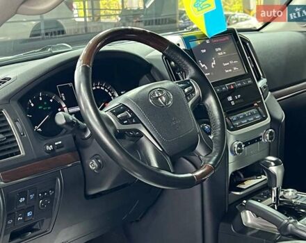 Белый Тойота Ленд Крузер, объемом двигателя 4.46 л и пробегом 90 тыс. км за 55000 $, фото 11 на Automoto.ua