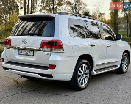 Белый Тойота Ленд Крузер, объемом двигателя 4.46 л и пробегом 301 тыс. км за 44950 $, фото 4 на Automoto.ua