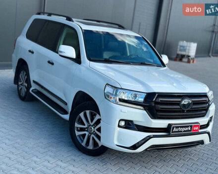 Белый Тойота Ленд Крузер, объемом двигателя 4.7 л и пробегом 145 тыс. км за 46590 $, фото 3 на Automoto.ua