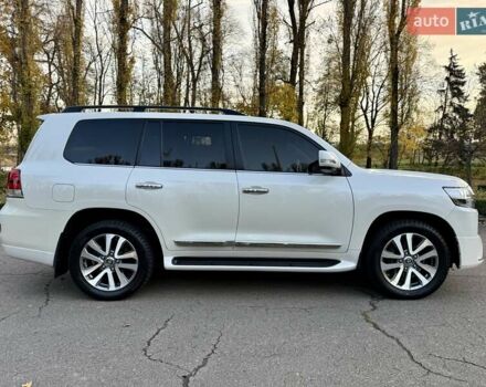 Белый Тойота Ленд Крузер, объемом двигателя 4.46 л и пробегом 301 тыс. км за 44950 $, фото 3 на Automoto.ua