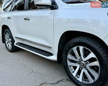 Белый Тойота Ленд Крузер, объемом двигателя 4.46 л и пробегом 301 тыс. км за 44950 $, фото 37 на Automoto.ua