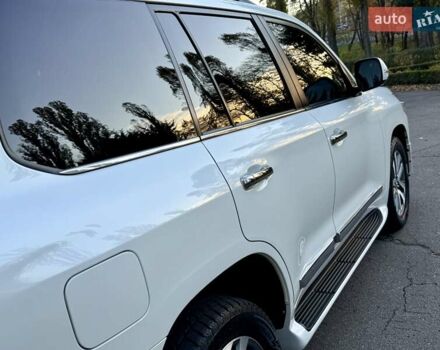 Белый Тойота Ленд Крузер, объемом двигателя 4.46 л и пробегом 301 тыс. км за 44950 $, фото 38 на Automoto.ua