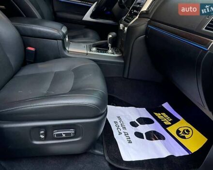 Белый Тойота Ленд Крузер, объемом двигателя 4.46 л и пробегом 225 тыс. км за 47000 $, фото 10 на Automoto.ua