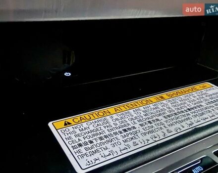 Белый Тойота Ленд Крузер, объемом двигателя 4.46 л и пробегом 301 тыс. км за 44950 $, фото 99 на Automoto.ua