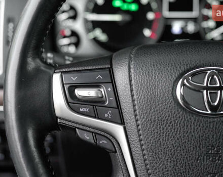 Білий Тойота Ленд Крузер, об'ємом двигуна 4.61 л та пробігом 51 тис. км за 52098 $, фото 26 на Automoto.ua