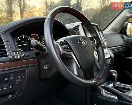 Белый Тойота Ленд Крузер, объемом двигателя 4.46 л и пробегом 301 тыс. км за 44950 $, фото 116 на Automoto.ua