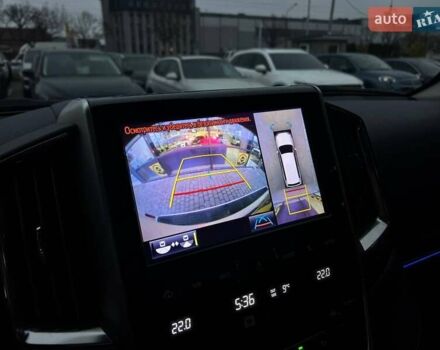 Белый Тойота Ленд Крузер, объемом двигателя 4.46 л и пробегом 225 тыс. км за 47000 $, фото 23 на Automoto.ua