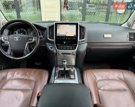 Білий Тойота Ленд Крузер, об'ємом двигуна 4.46 л та пробігом 245 тис. км за 44500 $, фото 11 на Automoto.ua
