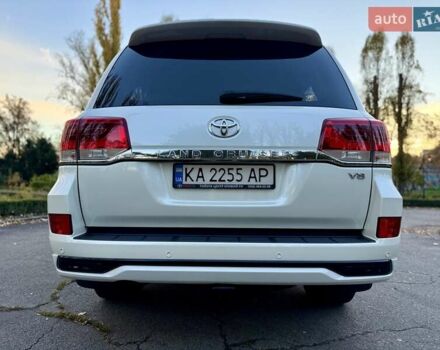 Белый Тойота Ленд Крузер, объемом двигателя 4.46 л и пробегом 301 тыс. км за 44950 $, фото 21 на Automoto.ua