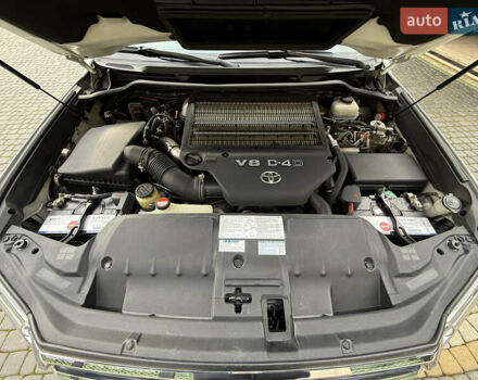 Білий Тойота Ленд Крузер, об'ємом двигуна 4.46 л та пробігом 245 тис. км за 44500 $, фото 46 на Automoto.ua