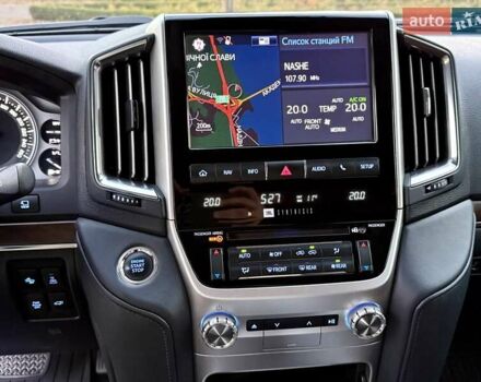 Белый Тойота Ленд Крузер, объемом двигателя 4.46 л и пробегом 301 тыс. км за 44950 $, фото 104 на Automoto.ua