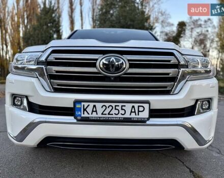 Белый Тойота Ленд Крузер, объемом двигателя 4.46 л и пробегом 301 тыс. км за 44950 $, фото 23 на Automoto.ua