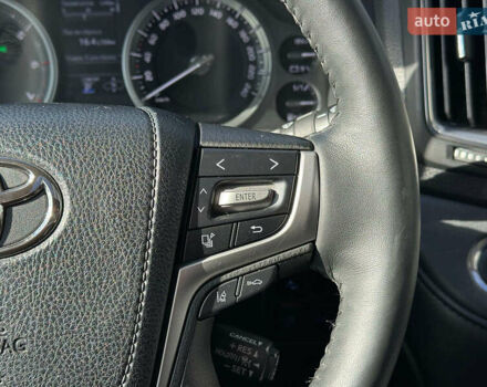 Белый Тойота Ленд Крузер, объемом двигателя 4.7 л и пробегом 145 тыс. км за 46590 $, фото 20 на Automoto.ua