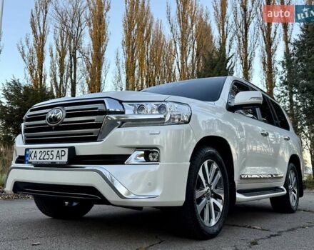 Белый Тойота Ленд Крузер, объемом двигателя 4.46 л и пробегом 301 тыс. км за 44950 $, фото 43 на Automoto.ua