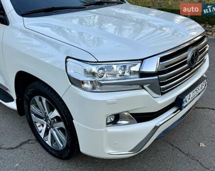 Белый Тойота Ленд Крузер, объемом двигателя 4.46 л и пробегом 301 тыс. км за 44950 $, фото 34 на Automoto.ua