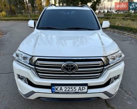 Белый Тойота Ленд Крузер, объемом двигателя 4.46 л и пробегом 301 тыс. км за 44950 $, фото 22 на Automoto.ua
