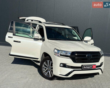 Белый Тойота Ленд Крузер, объемом двигателя 4.7 л и пробегом 145 тыс. км за 46590 $, фото 37 на Automoto.ua