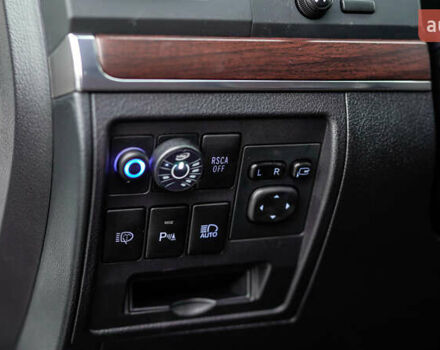 Білий Тойота Ленд Крузер, об'ємом двигуна 4.61 л та пробігом 51 тис. км за 52098 $, фото 24 на Automoto.ua