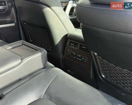 Белый Тойота Ленд Крузер, объемом двигателя 4.7 л и пробегом 145 тыс. км за 46590 $, фото 31 на Automoto.ua