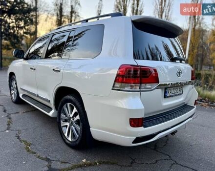 Белый Тойота Ленд Крузер, объемом двигателя 4.46 л и пробегом 301 тыс. км за 44950 $, фото 25 на Automoto.ua