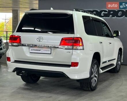 Белый Тойота Ленд Крузер, объемом двигателя 4.46 л и пробегом 90 тыс. км за 55000 $, фото 8 на Automoto.ua