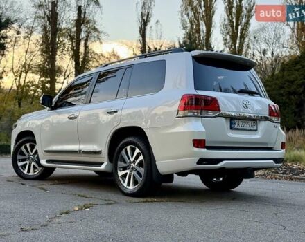 Белый Тойота Ленд Крузер, объемом двигателя 4.46 л и пробегом 301 тыс. км за 44950 $, фото 16 на Automoto.ua