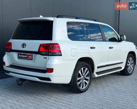 Белый Тойота Ленд Крузер, объемом двигателя 4.7 л и пробегом 145 тыс. км за 46590 $, фото 27 на Automoto.ua