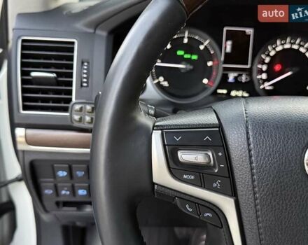 Белый Тойота Ленд Крузер, объемом двигателя 4.46 л и пробегом 301 тыс. км за 44950 $, фото 113 на Automoto.ua