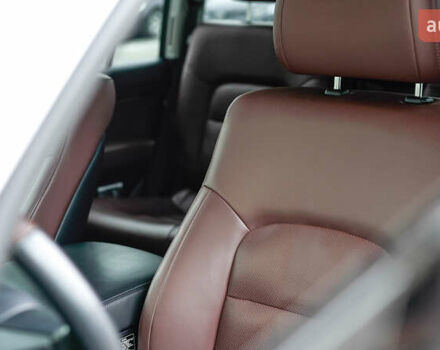 Білий Тойота Ленд Крузер, об'ємом двигуна 4.61 л та пробігом 51 тис. км за 52098 $, фото 22 на Automoto.ua