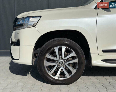 Белый Тойота Ленд Крузер, объемом двигателя 4.7 л и пробегом 145 тыс. км за 46590 $, фото 11 на Automoto.ua