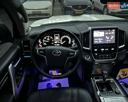 Белый Тойота Ленд Крузер, объемом двигателя 4.46 л и пробегом 225 тыс. км за 47000 $, фото 14 на Automoto.ua