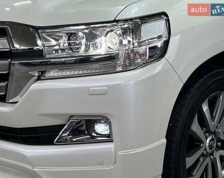 Белый Тойота Ленд Крузер, объемом двигателя 4.46 л и пробегом 90 тыс. км за 55000 $, фото 2 на Automoto.ua