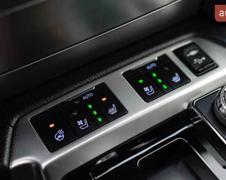 Білий Тойота Ленд Крузер, об'ємом двигуна 4.61 л та пробігом 51 тис. км за 52098 $, фото 41 на Automoto.ua