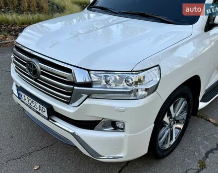 Белый Тойота Ленд Крузер, объемом двигателя 4.46 л и пробегом 301 тыс. км за 44950 $, фото 29 на Automoto.ua