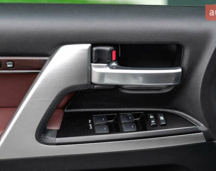 Білий Тойота Ленд Крузер, об'ємом двигуна 4.61 л та пробігом 51 тис. км за 52098 $, фото 19 на Automoto.ua