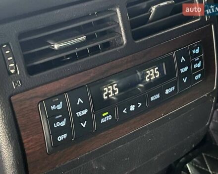 Белый Тойота Ленд Крузер, объемом двигателя 4.46 л и пробегом 90 тыс. км за 55000 $, фото 39 на Automoto.ua