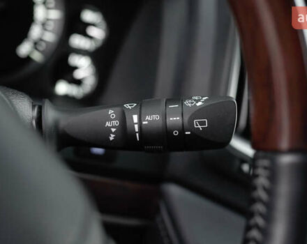 Білий Тойота Ленд Крузер, об'ємом двигуна 4.61 л та пробігом 51 тис. км за 52098 $, фото 30 на Automoto.ua