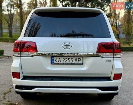 Белый Тойота Ленд Крузер, объемом двигателя 4.46 л и пробегом 301 тыс. км за 44950 $, фото 5 на Automoto.ua