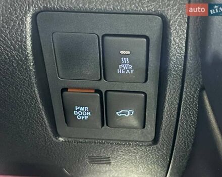 Белый Тойота Ленд Крузер, объемом двигателя 4.46 л и пробегом 90 тыс. км за 55000 $, фото 37 на Automoto.ua