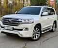 Белый Тойота Ленд Крузер, объемом двигателя 4.46 л и пробегом 301 тыс. км за 44950 $, фото 1 на Automoto.ua