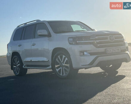 Белый Тойота Ленд Крузер, объемом двигателя 4.46 л и пробегом 250 тыс. км за 44999 $, фото 5 на Automoto.ua