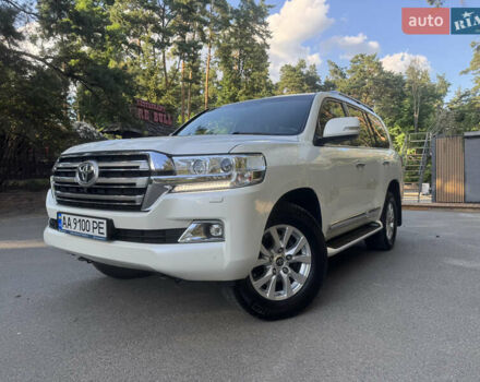 Белый Тойота Ленд Крузер, объемом двигателя 4.61 л и пробегом 122 тыс. км за 54000 $, фото 3 на Automoto.ua